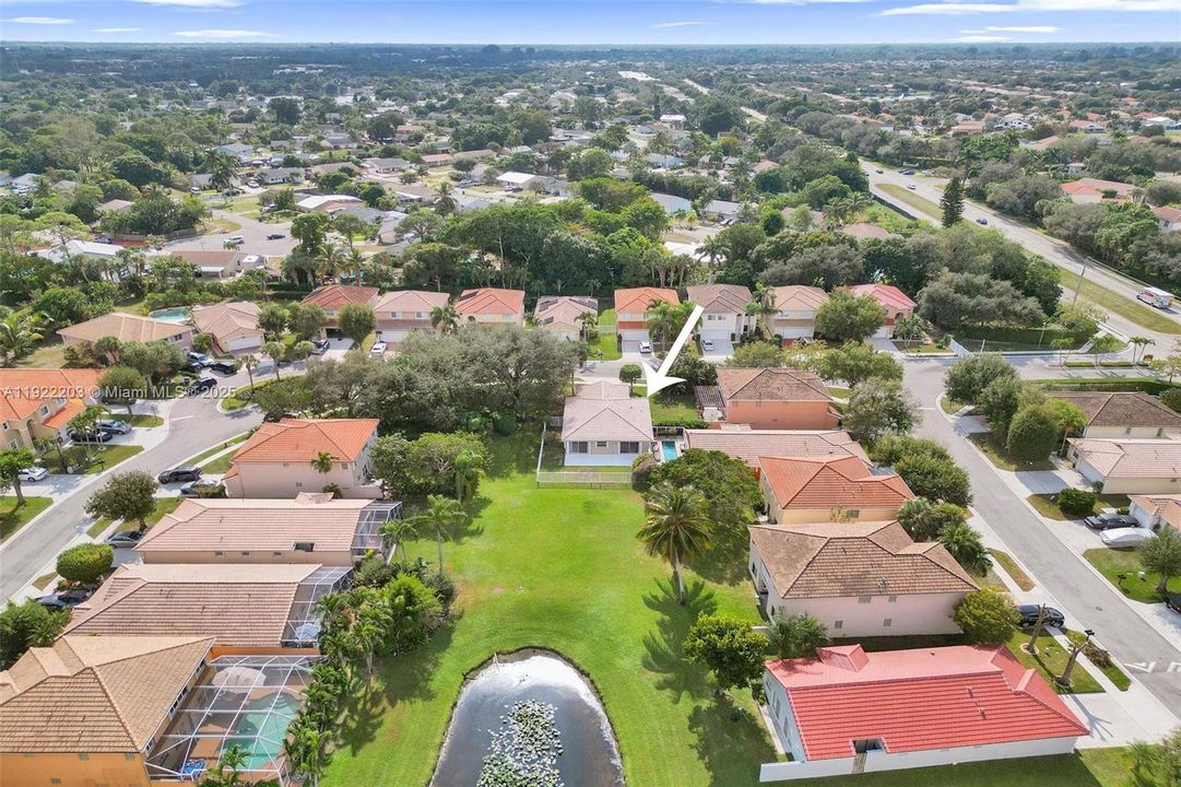 出租: $3,200 (3 贝兹, 2 浴室, 1371 平方英尺)