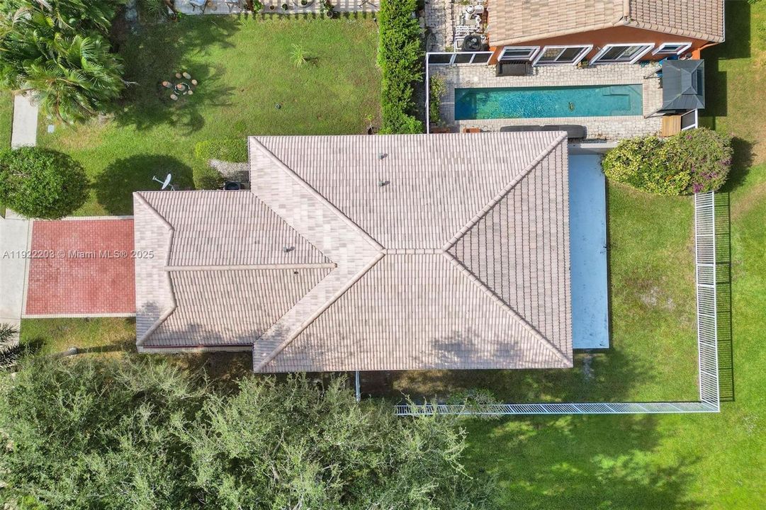 出租: $3,200 (3 贝兹, 2 浴室, 1371 平方英尺)