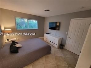 На продажу: $899,000 (4 спален, 2 ванн, 2005 Квадратных фут)