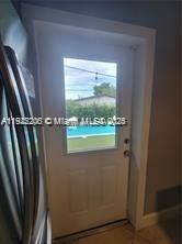 На продажу: $899,000 (4 спален, 2 ванн, 2005 Квадратных фут)