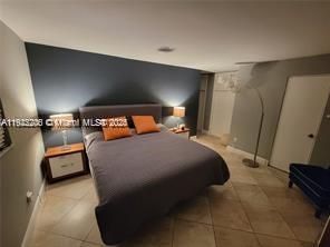 На продажу: $899,000 (4 спален, 2 ванн, 2005 Квадратных фут)