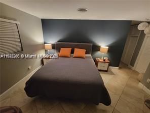 На продажу: $899,000 (4 спален, 2 ванн, 2005 Квадратных фут)