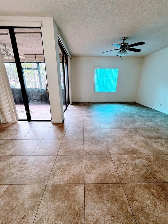 For Rent: $2,450 (3 beds, 2 baths, 1120 Square Feet)