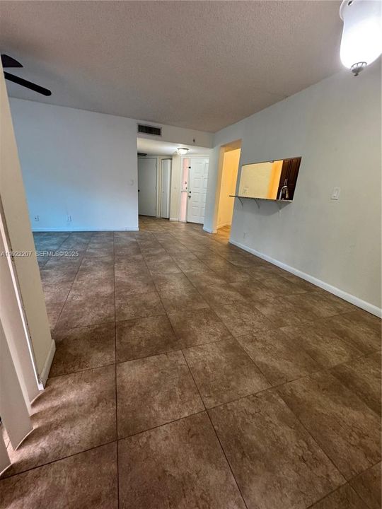 For Rent: $2,450 (3 beds, 2 baths, 1120 Square Feet)