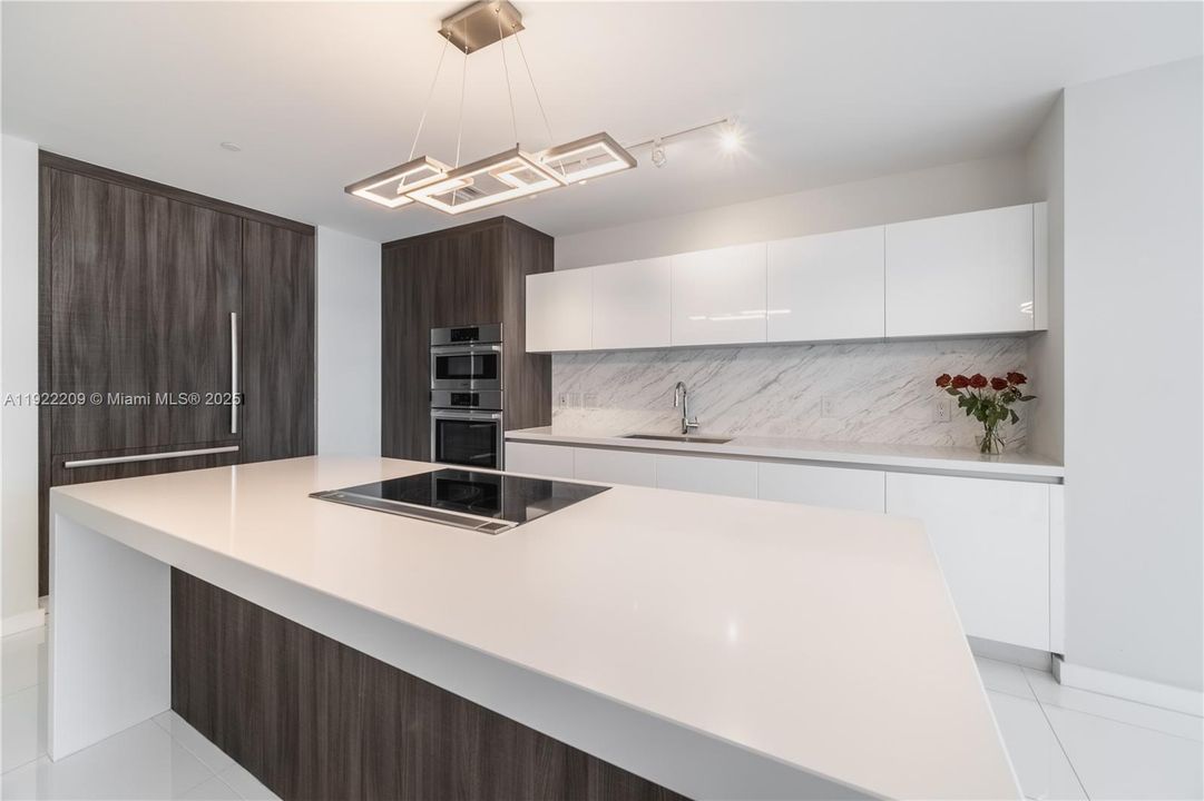 待售: $1,650,000 (3 贝兹, 4 浴室, 2188 平方英尺)