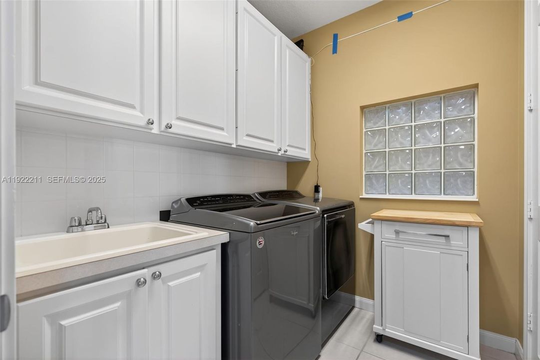 На продажу: $1,499,000 (5 спален, 4 ванн, 3258 Квадратных фут)