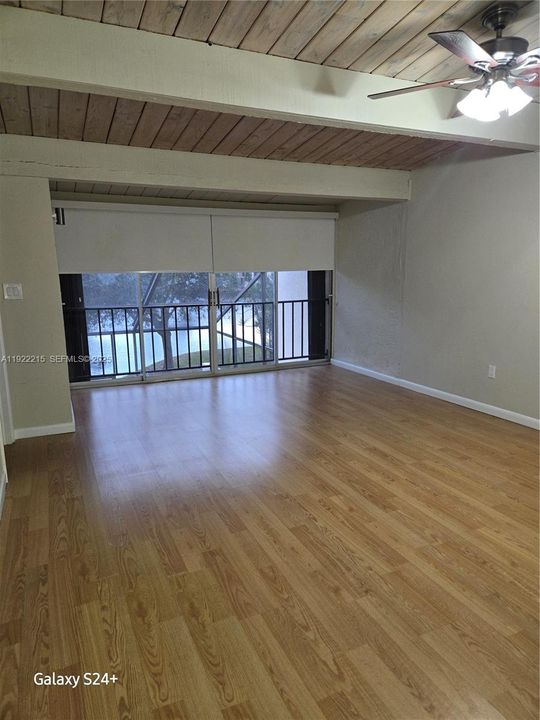 Master bedroom with view to the lake