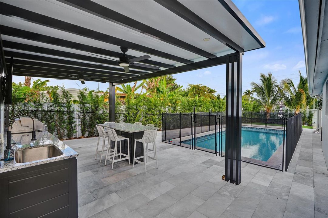 待售: $895,000 (3 贝兹, 2 浴室, 1613 平方英尺)