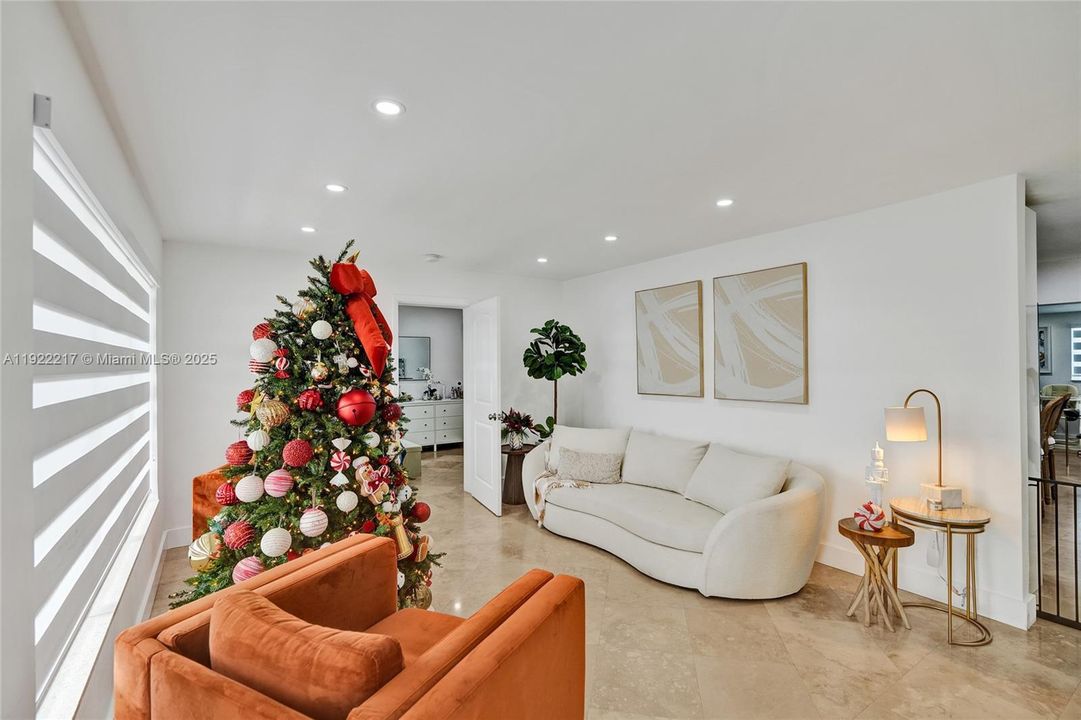 待售: $895,000 (3 贝兹, 2 浴室, 1613 平方英尺)