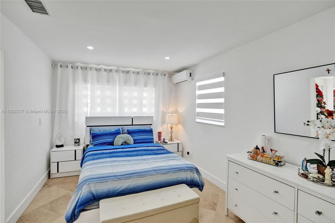 待售: $895,000 (3 贝兹, 2 浴室, 1613 平方英尺)