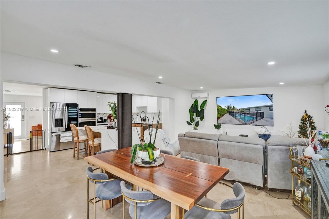 待售: $895,000 (3 贝兹, 2 浴室, 1613 平方英尺)