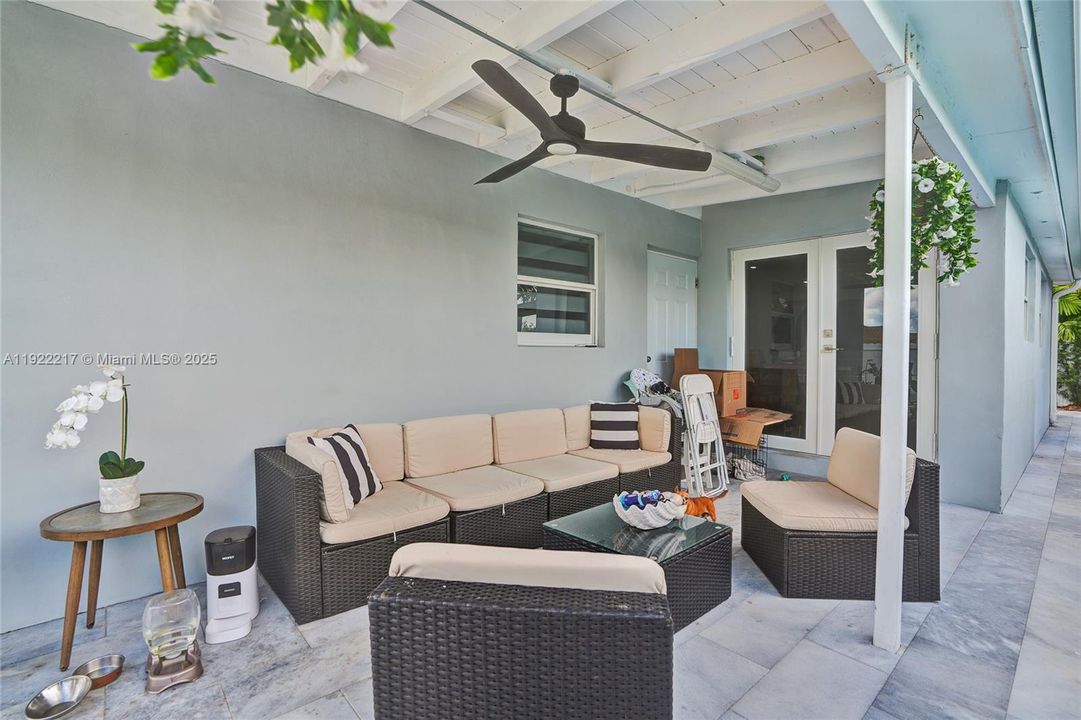 待售: $895,000 (3 贝兹, 2 浴室, 1613 平方英尺)