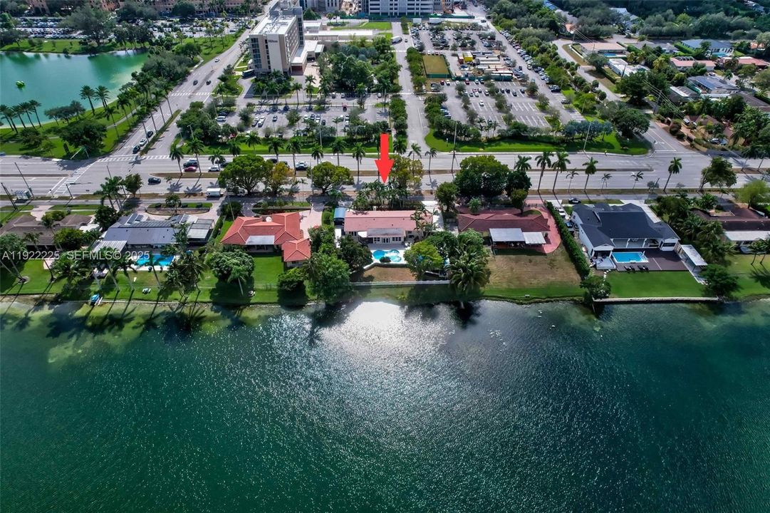 En Venta: $1,750,000 (3 camas, 3 baños, 2672 Pies cuadrados)