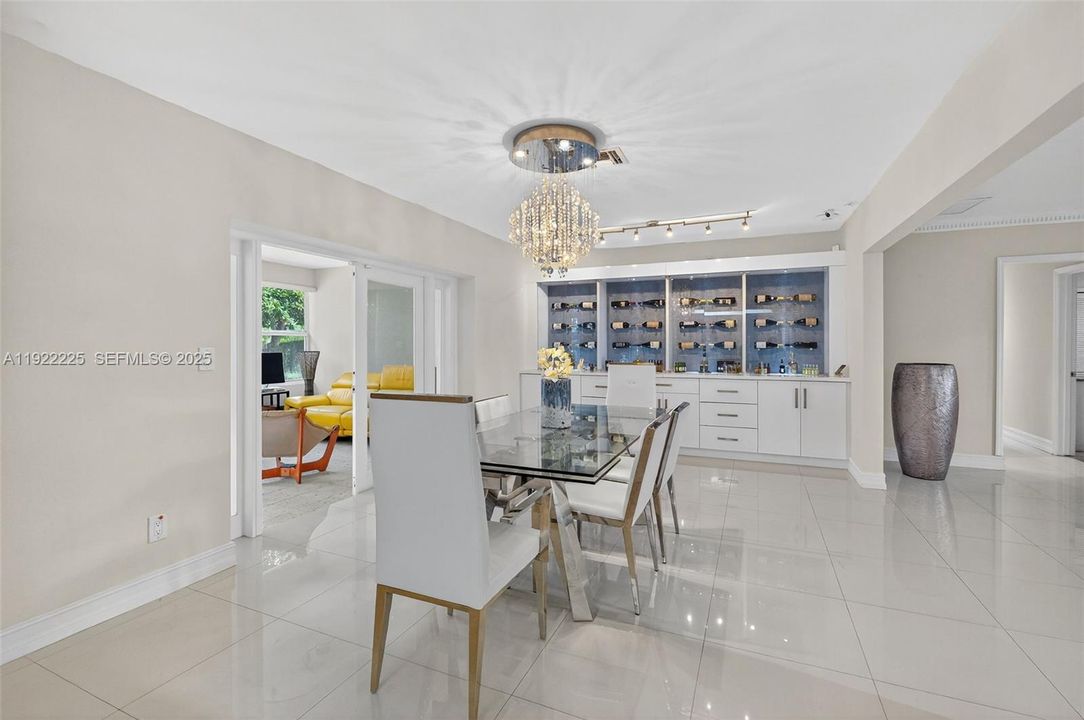 En Venta: $1,750,000 (3 camas, 3 baños, 2672 Pies cuadrados)