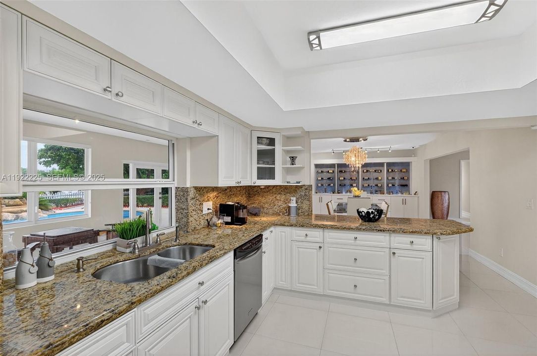 En Venta: $1,750,000 (3 camas, 3 baños, 2672 Pies cuadrados)