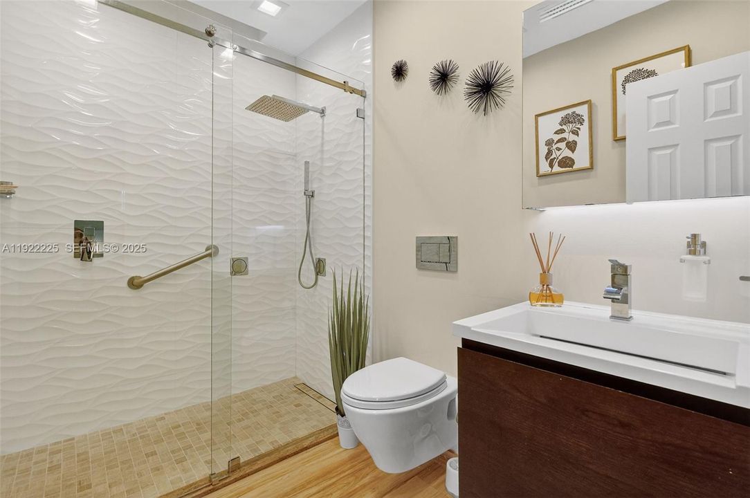 En Venta: $1,750,000 (3 camas, 3 baños, 2672 Pies cuadrados)