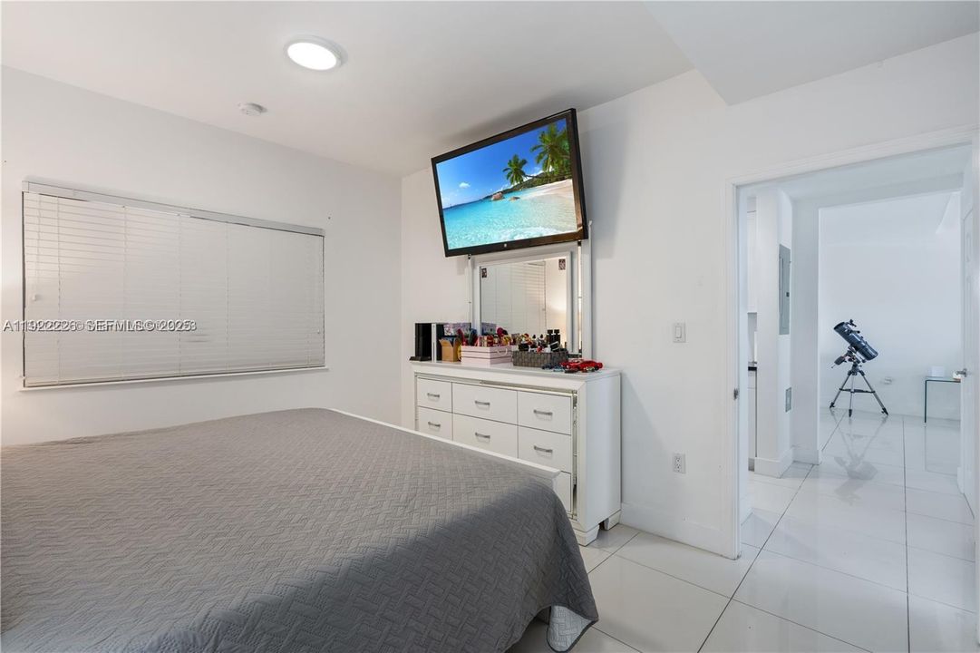 На продажу: $550,000 (4 спален, 3 ванн, 1476 Квадратных фут)