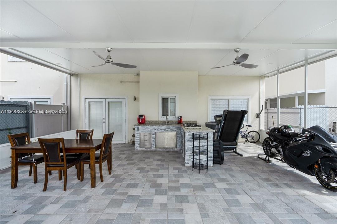 На продажу: $550,000 (4 спален, 3 ванн, 1476 Квадратных фут)