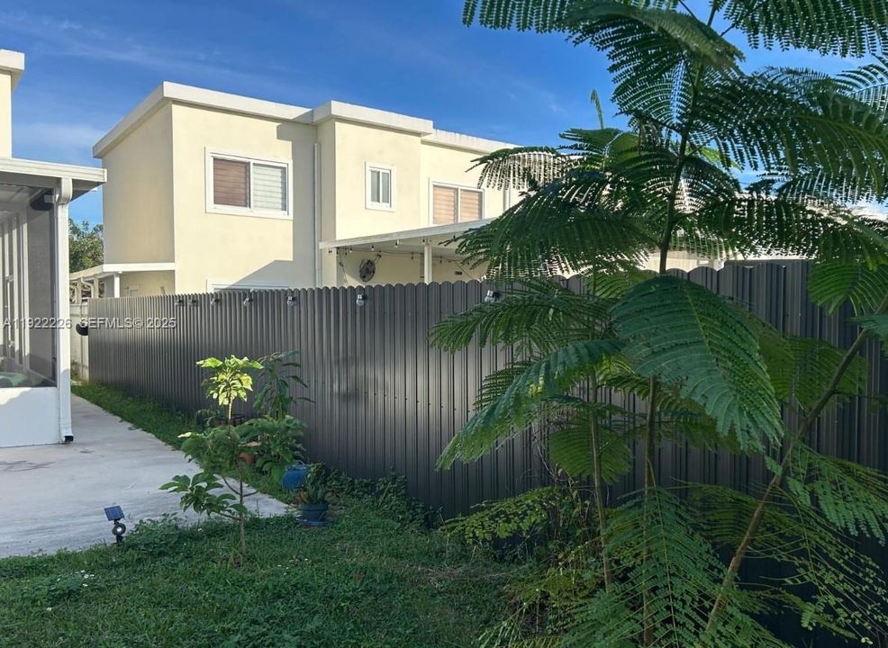 На продажу: $550,000 (4 спален, 3 ванн, 1476 Квадратных фут)