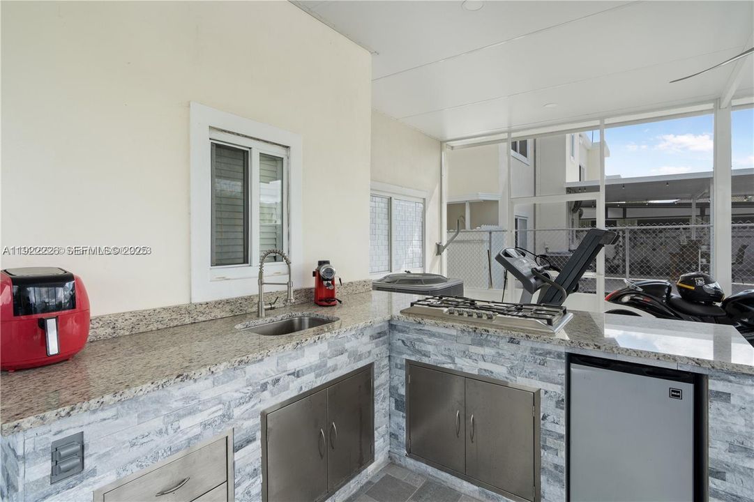 На продажу: $550,000 (4 спален, 3 ванн, 1476 Квадратных фут)