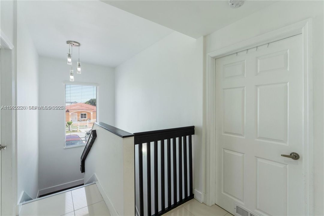 На продажу: $550,000 (4 спален, 3 ванн, 1476 Квадратных фут)