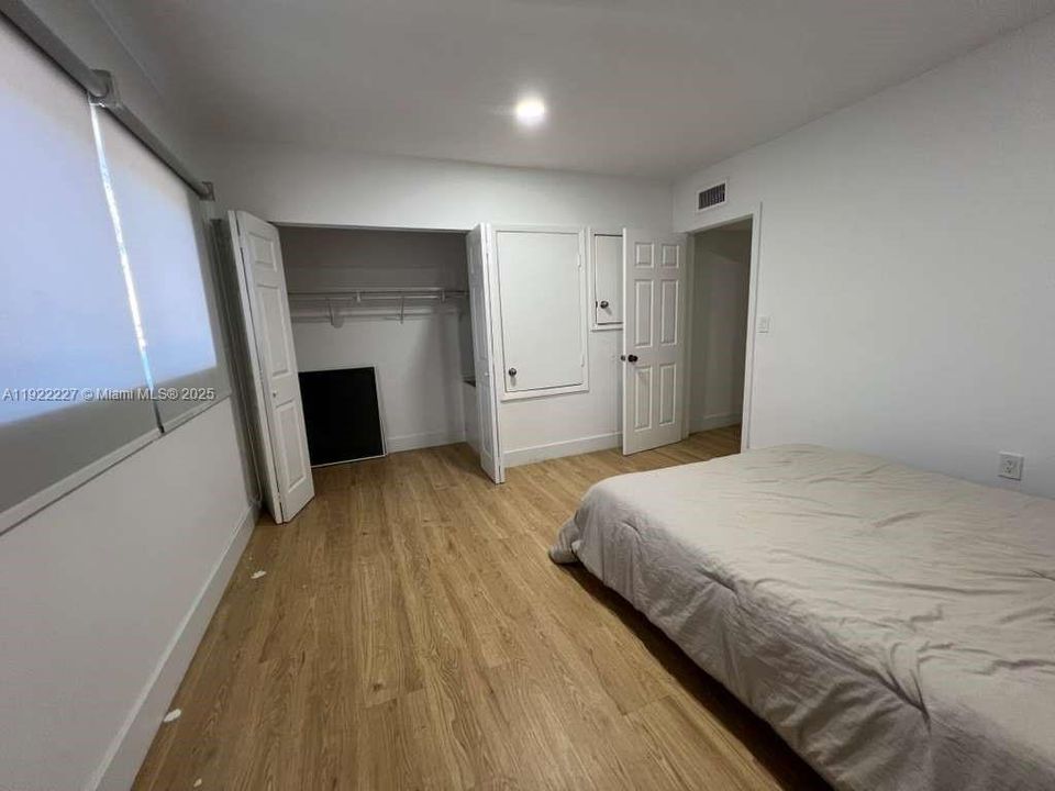 待售: $280,000 (2 贝兹, 1 浴室, 1086 平方英尺)