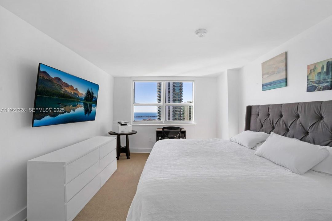 En Venta: $699,000 (2 camas, 2 baños, 1140 Pies cuadrados)