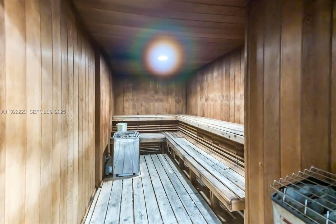 На продажу: $100,000 (0 спален, 1 ванн, 360 Квадратных фут)