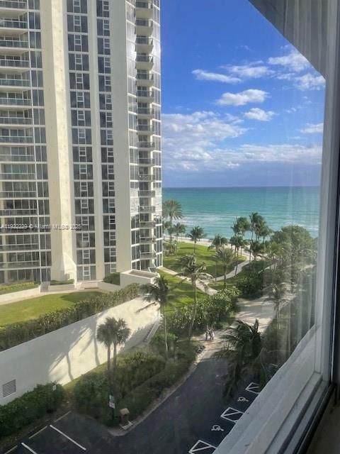 На продажу: $100,000 (0 спален, 1 ванн, 360 Квадратных фут)