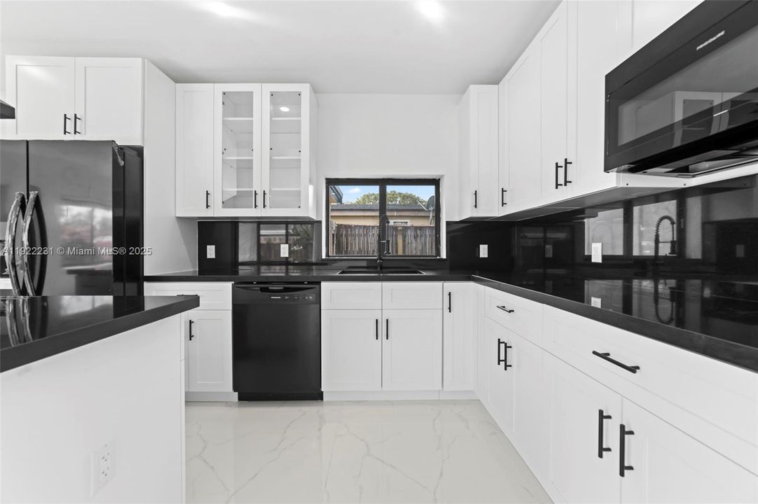 For Rent: $4,200 (4 beds, 2 baths, 1340 Square Feet)