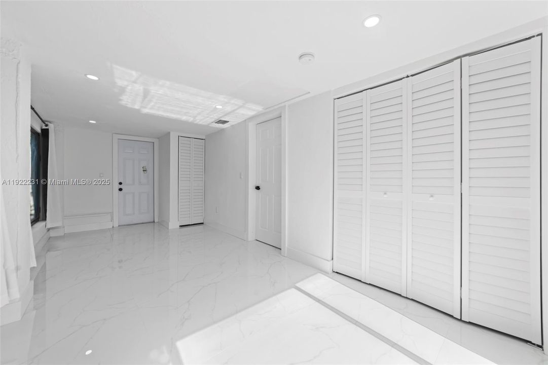 For Rent: $4,200 (4 beds, 2 baths, 1340 Square Feet)