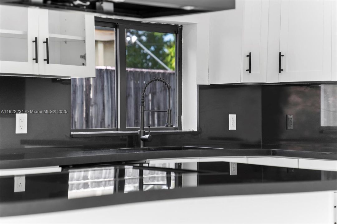 For Rent: $4,200 (4 beds, 2 baths, 1340 Square Feet)