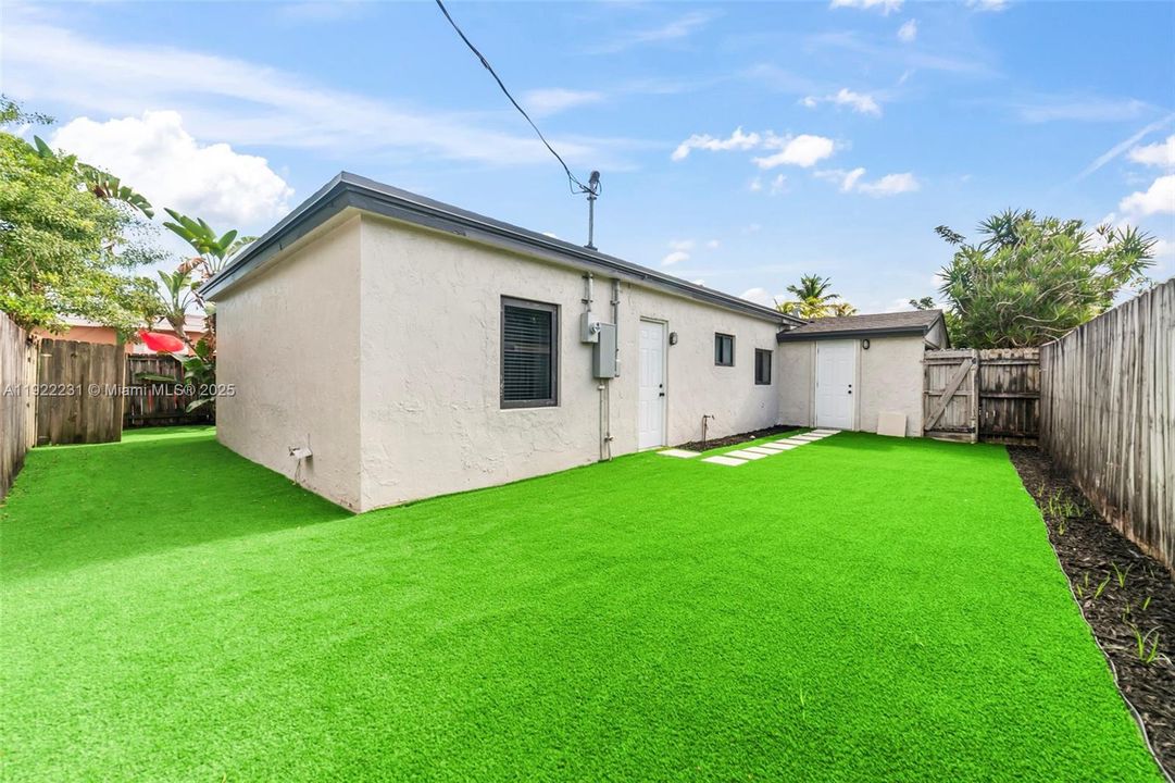 For Rent: $4,200 (4 beds, 2 baths, 1340 Square Feet)