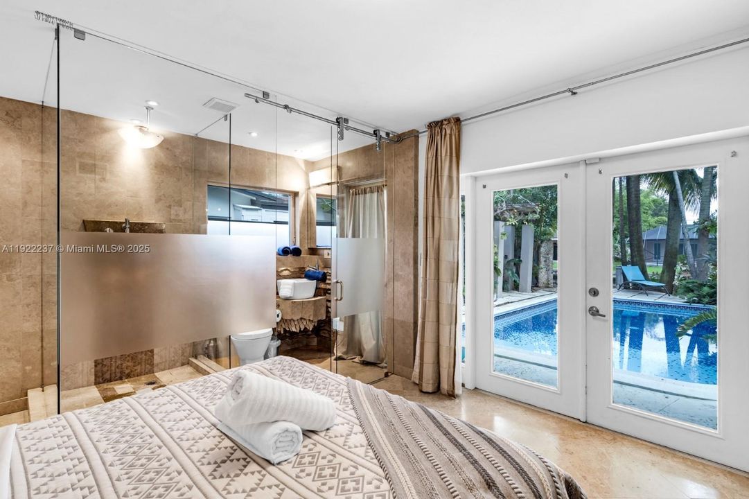 待售: $690,000 (3 贝兹, 2 浴室, 1125 平方英尺)