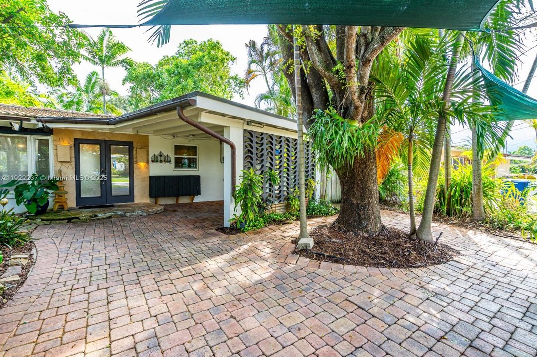 待售: $690,000 (3 贝兹, 2 浴室, 1125 平方英尺)