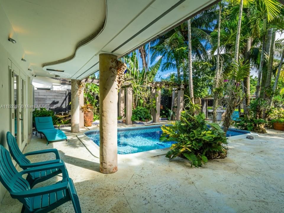 待售: $690,000 (3 贝兹, 2 浴室, 1125 平方英尺)