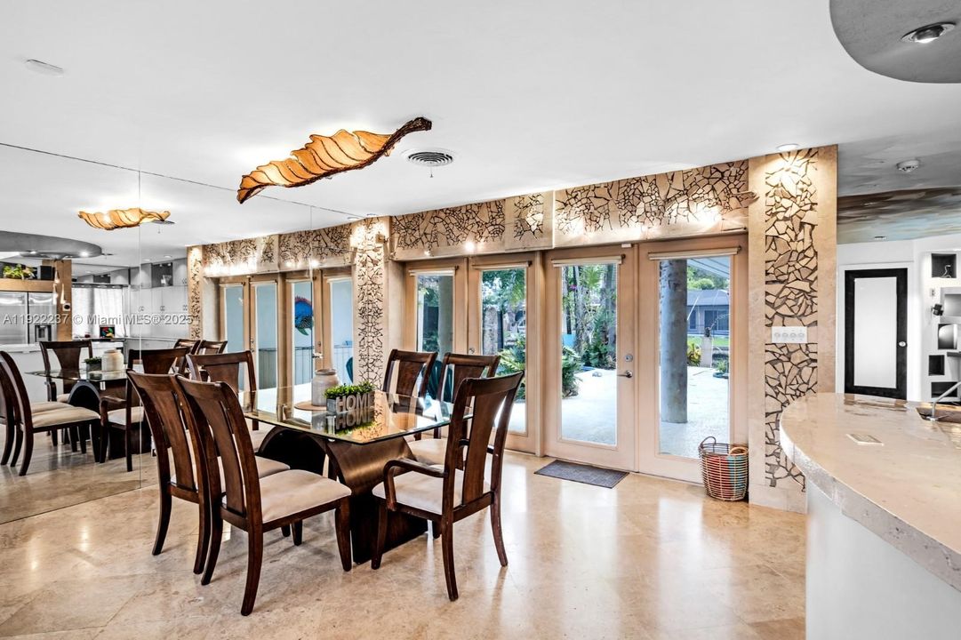 待售: $690,000 (3 贝兹, 2 浴室, 1125 平方英尺)