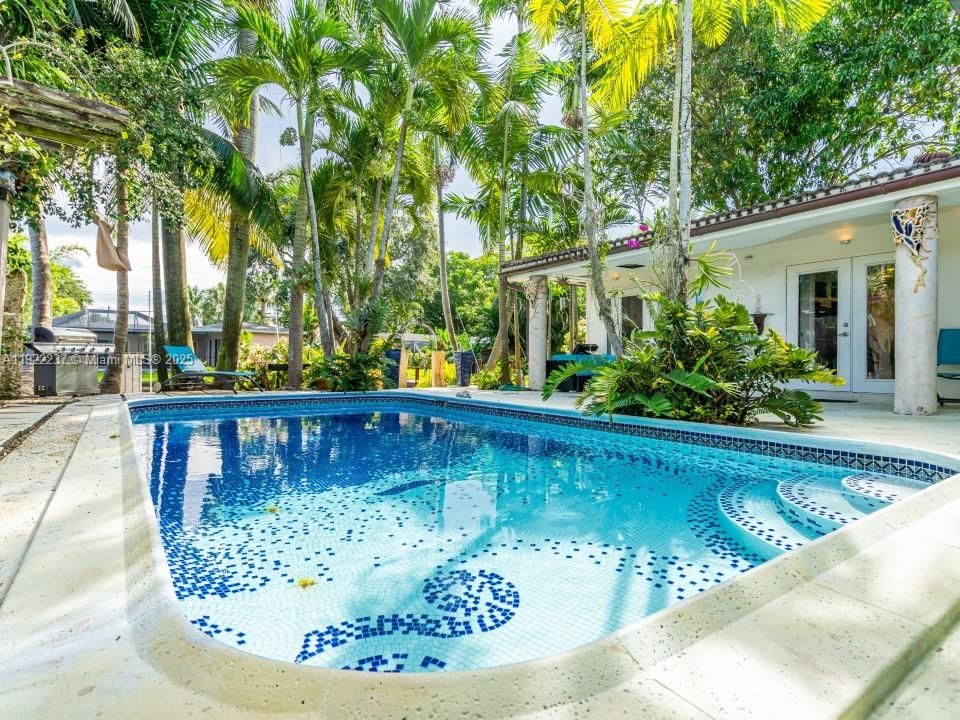 待售: $690,000 (3 贝兹, 2 浴室, 1125 平方英尺)