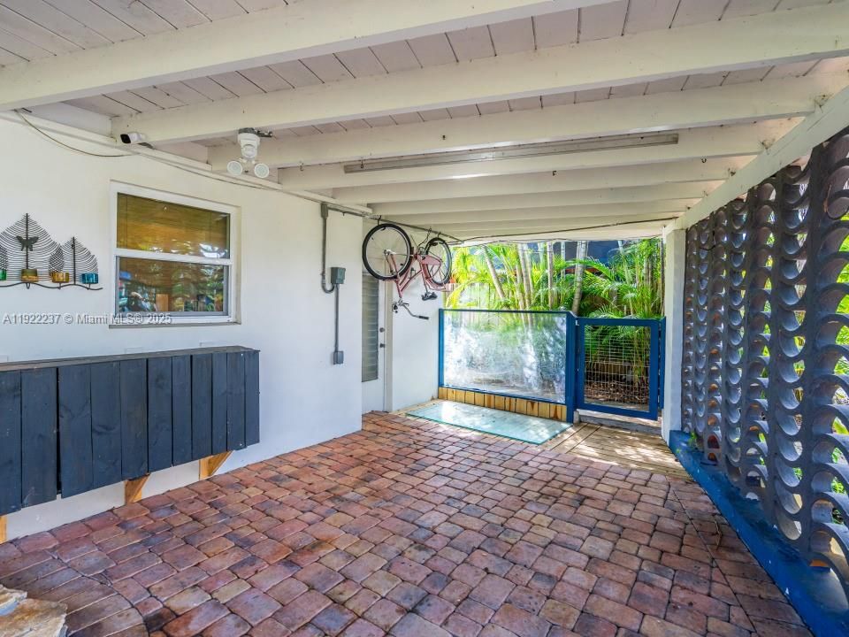 待售: $690,000 (3 贝兹, 2 浴室, 1125 平方英尺)