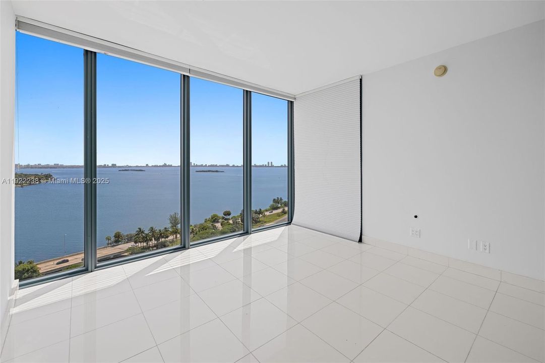 Activo con contrato: $3,400 (1 camas, 1 baños, 773 Pies cuadrados)