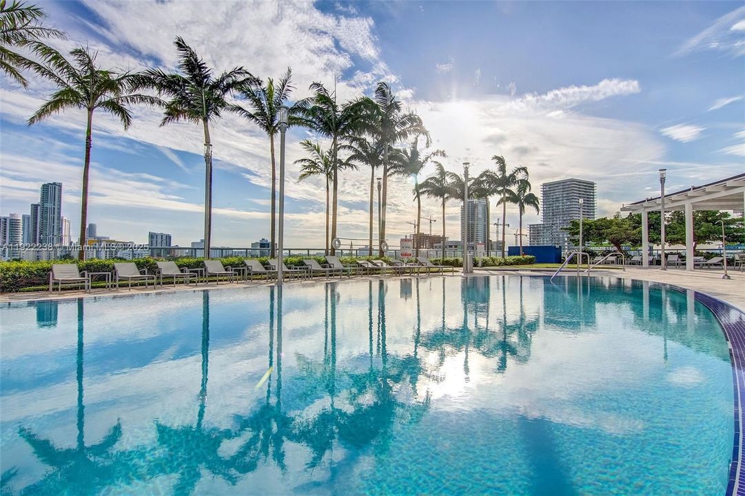 Activo con contrato: $3,400 (1 camas, 1 baños, 773 Pies cuadrados)