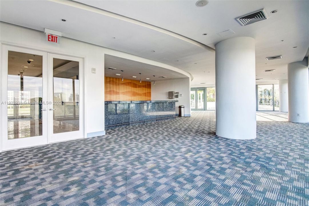 Activo con contrato: $3,400 (1 camas, 1 baños, 773 Pies cuadrados)