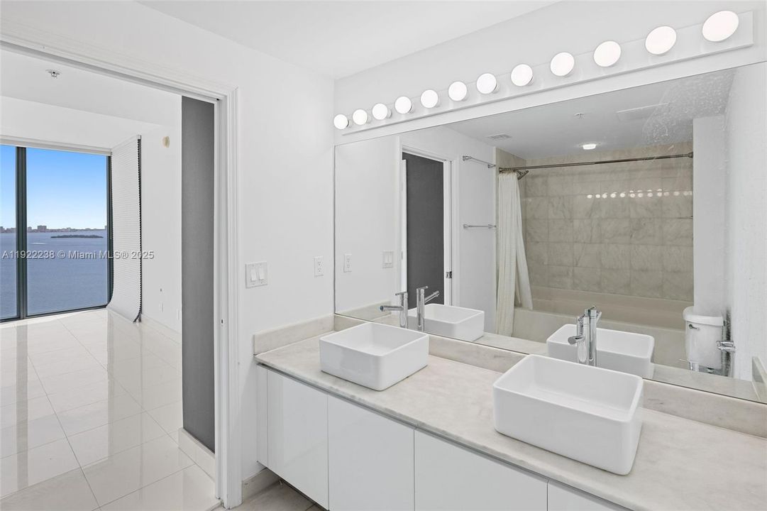 Activo con contrato: $3,400 (1 camas, 1 baños, 773 Pies cuadrados)