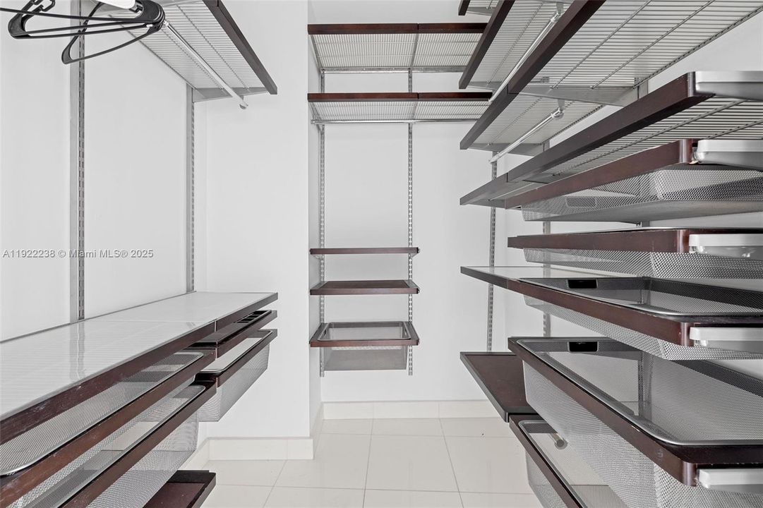 Activo con contrato: $3,400 (1 camas, 1 baños, 773 Pies cuadrados)