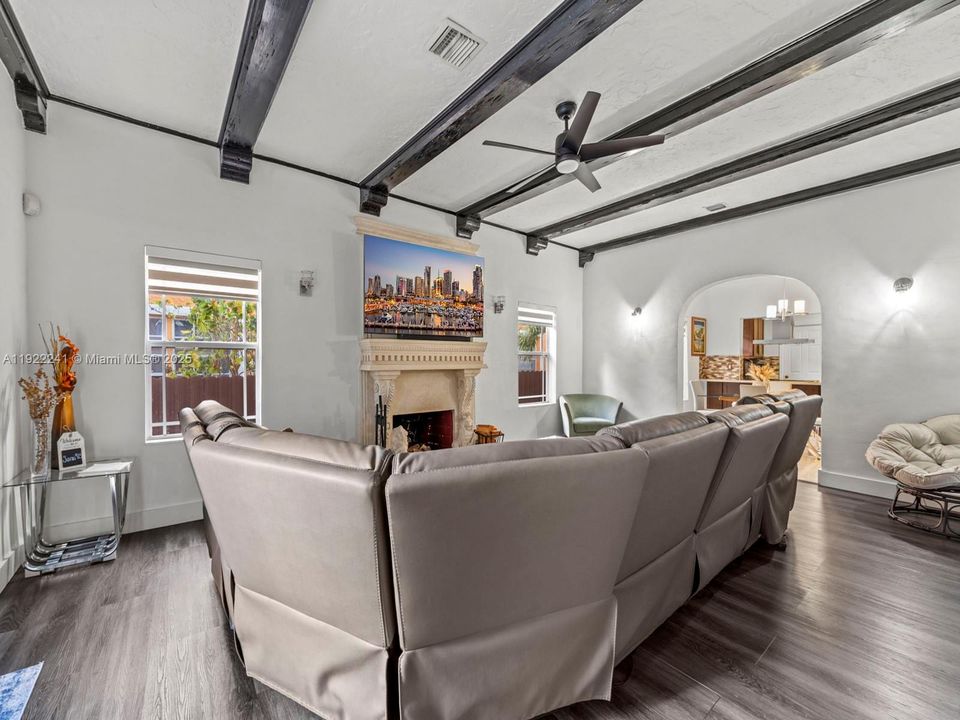 For Sale: $1,200,000 (4 beds, 3 baths, 2346 Square Feet)