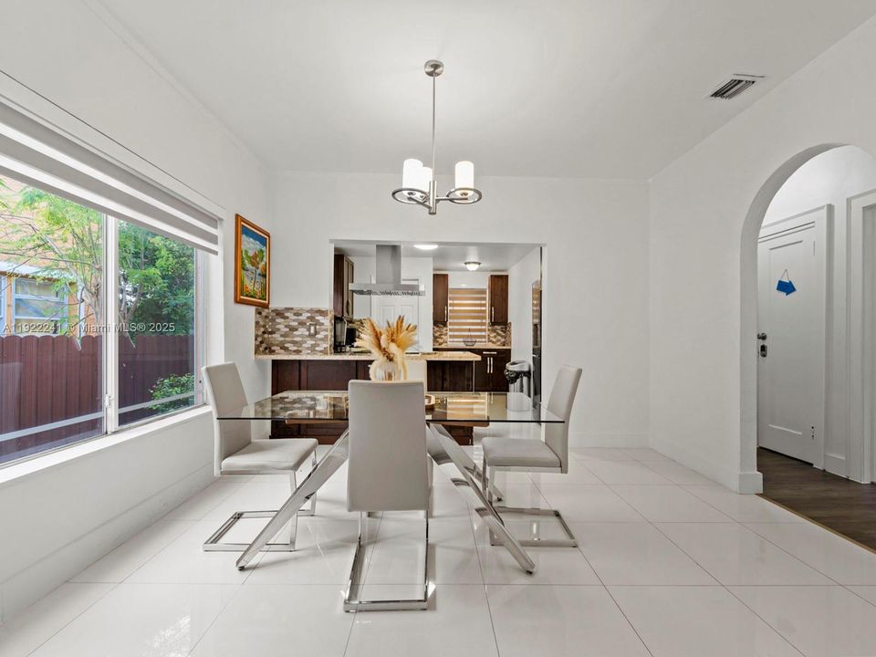 For Sale: $1,200,000 (4 beds, 3 baths, 2346 Square Feet)