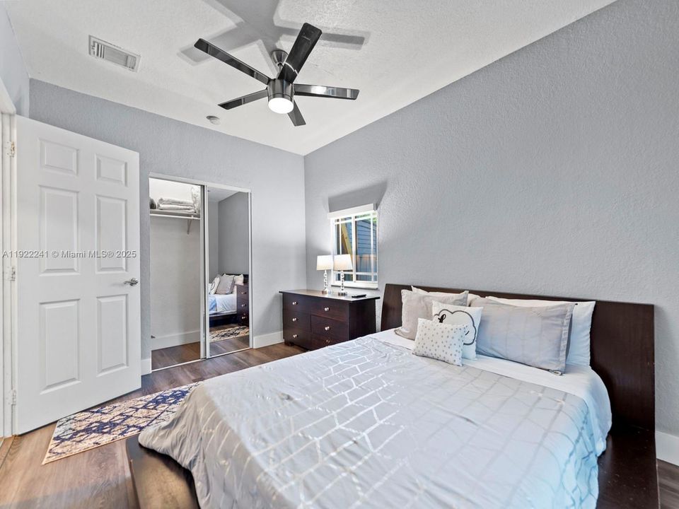 For Sale: $1,200,000 (4 beds, 3 baths, 2346 Square Feet)