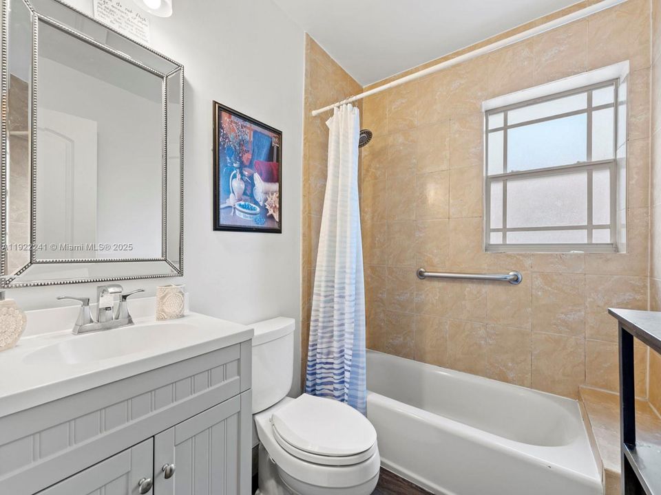 For Sale: $1,200,000 (4 beds, 3 baths, 2346 Square Feet)