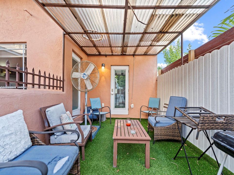 For Sale: $1,200,000 (4 beds, 3 baths, 2346 Square Feet)