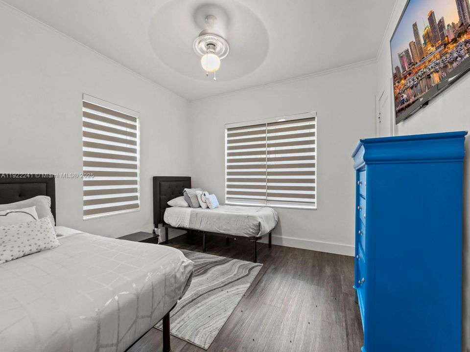 For Sale: $1,200,000 (4 beds, 3 baths, 2346 Square Feet)